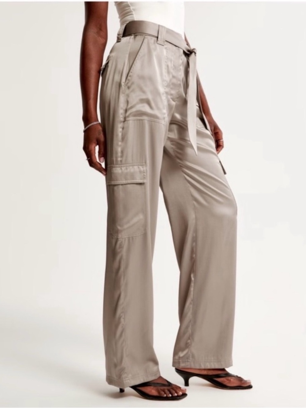 Abercrombie & Fitch Taupe Utility Belted Baggy Satin Cargo Pant NWT Size 27/4